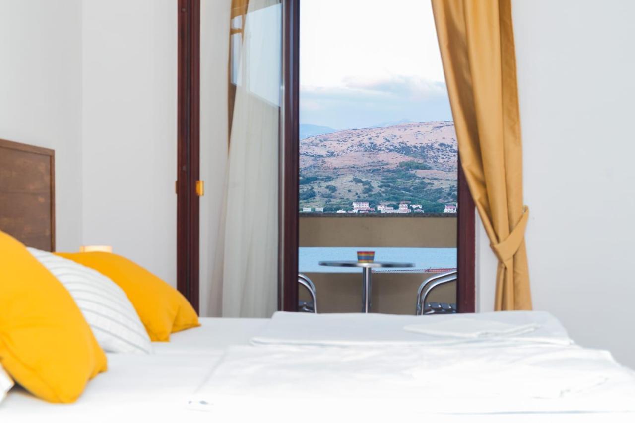 Mb Bed&Breakfast Паг Екстер'єр фото