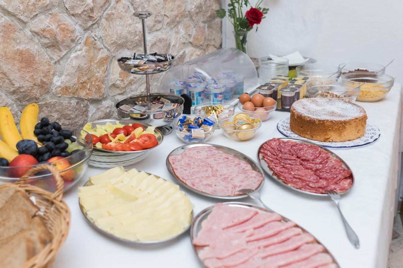 Mb Bed&Breakfast Паг Екстер'єр фото