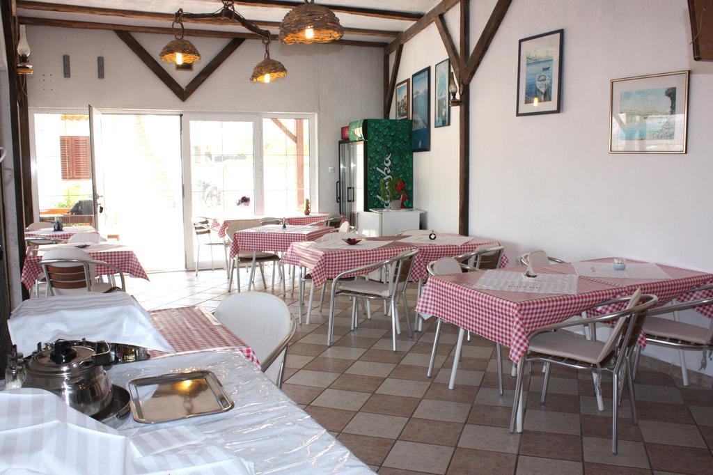 Mb Bed&Breakfast Паг Екстер'єр фото